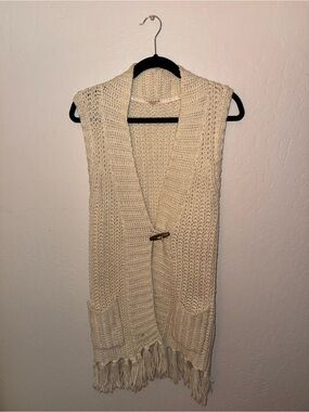I Love H-81 Cream Chunky Knit Fringe Sweater Vest M